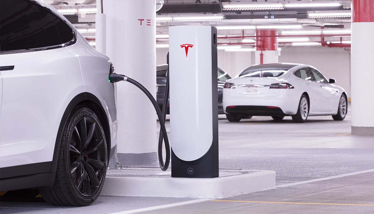 Tesla 跟上“环保”的脚步，新车将取消充电器配置，用户需额外花费 RM 850 进行选配！