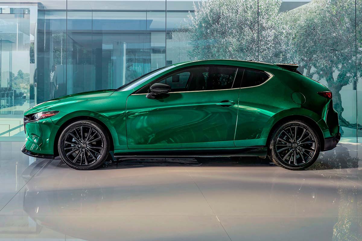 Mazda Soul Red Crystal 车漆太亮眼让消费者难以接受？未来品牌主打颜色或换为蓝色/绿色！