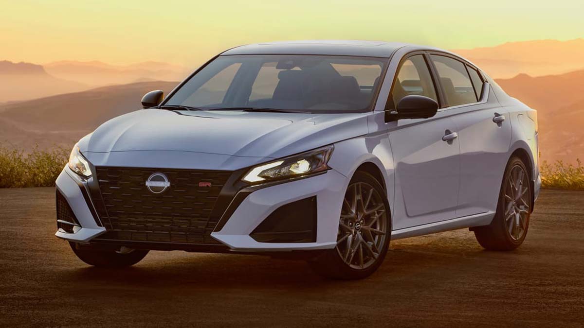 Nissan Altima（Teana）小改款车型美国发布，外观更运动化，内饰设计优化，运动科技氛围加强不少！