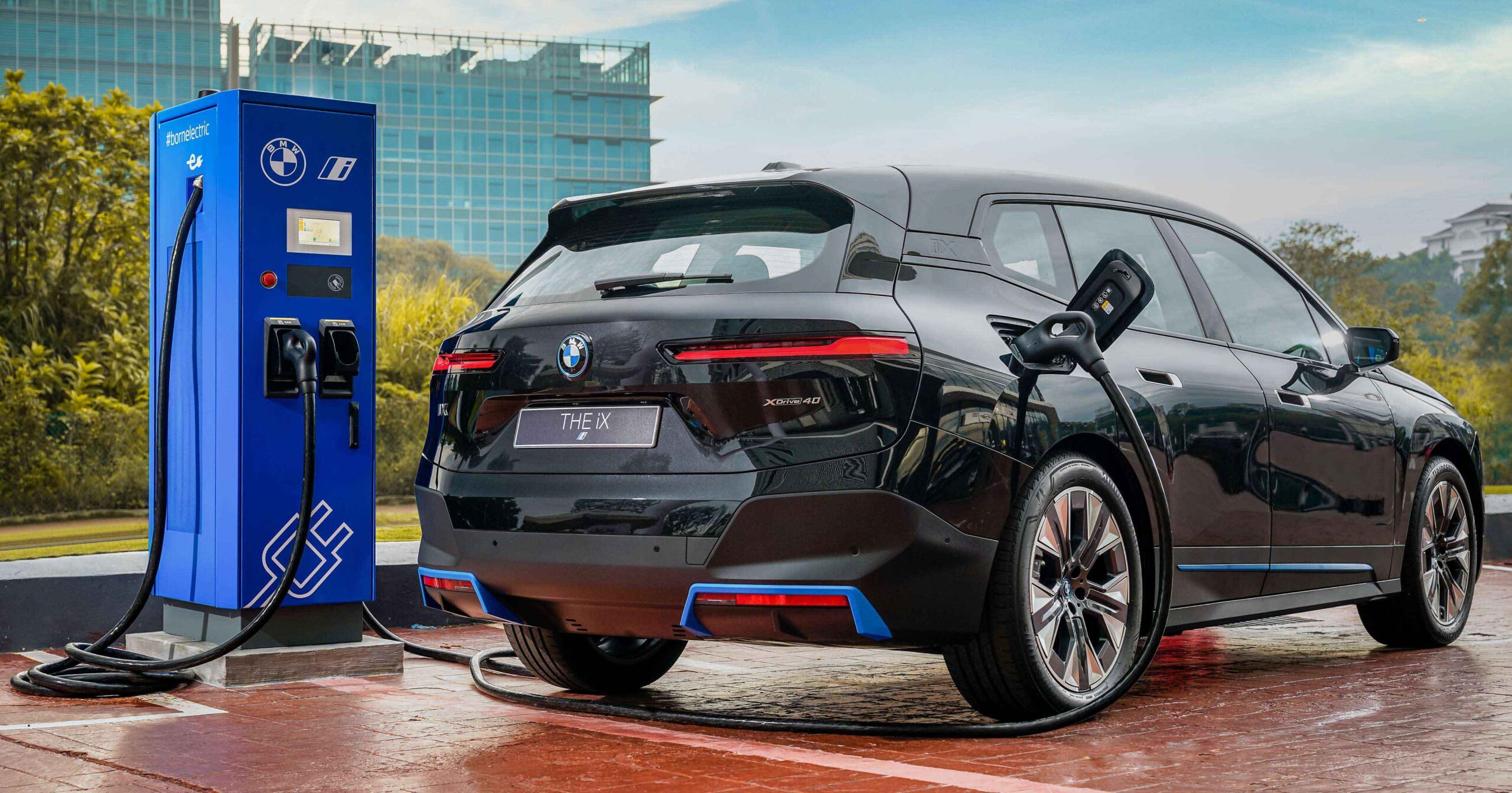 BMW 全国经销商 DC 充电桩新收费公布，最低每分钟 RM 0.40，非车主最贵每小时仅需 RM 108！
