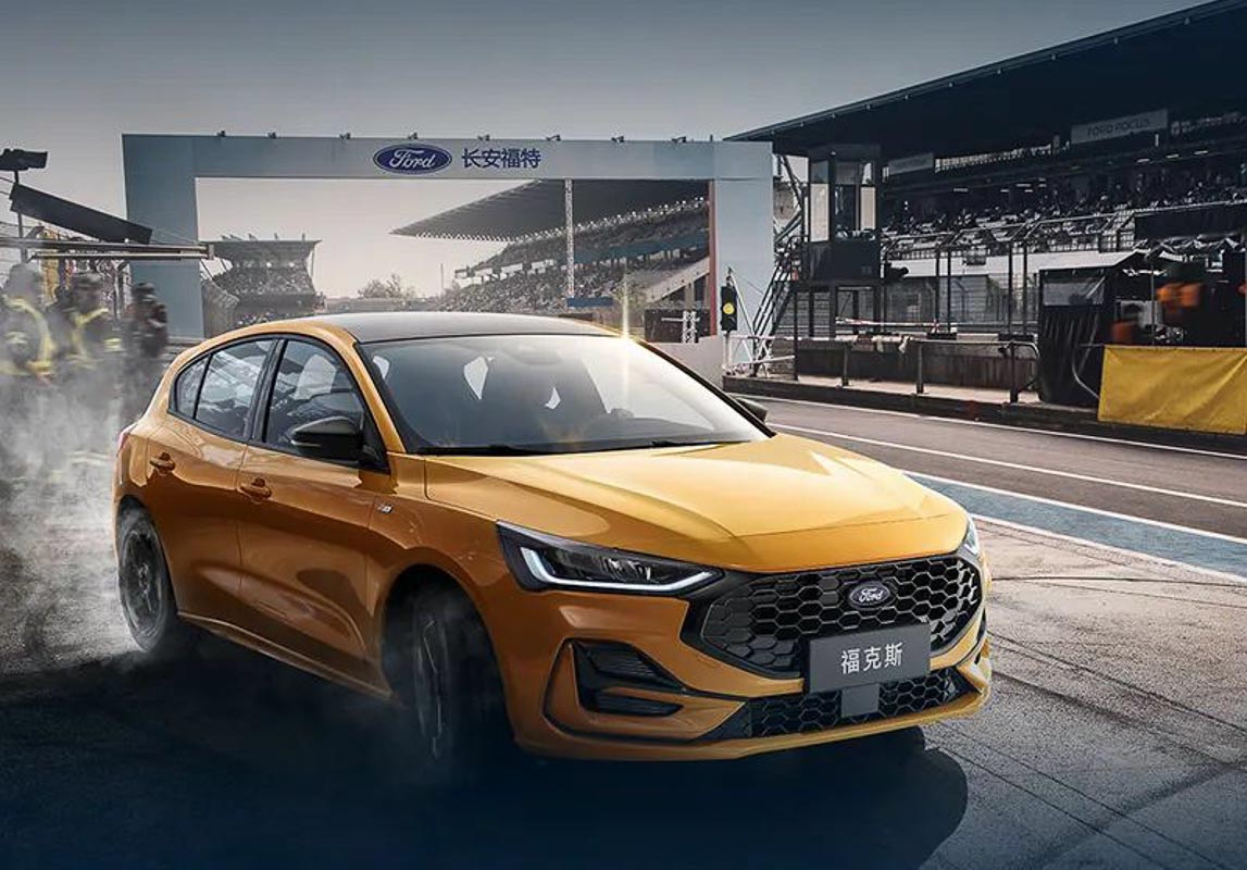 为了挽回中国消费者， Ford Focus 小改款正式更换1.5L四缸涡轮增压引擎！