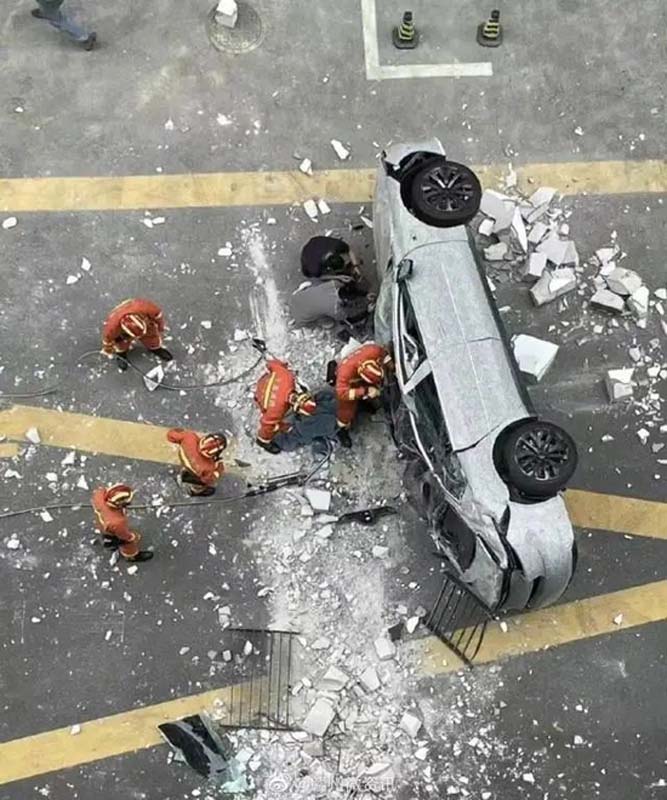 Nio 蔚来测试车冲出大楼，车内两名试车员不幸身亡，公司声明：这是一起意外事故，与车辆本身没有关系！