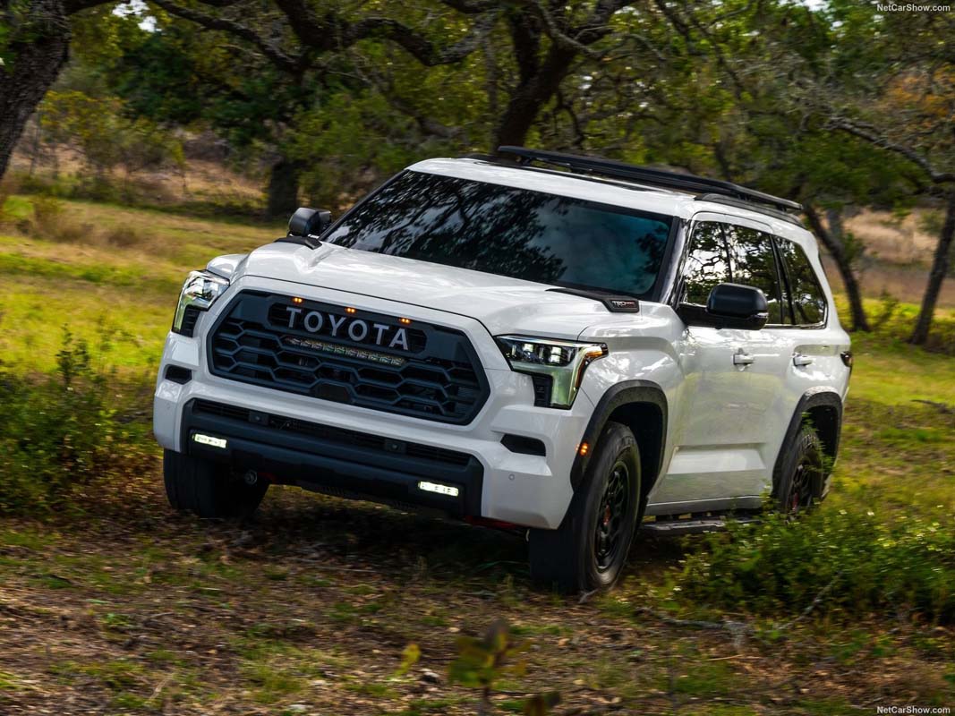 790 Nm的怪兽级SUV! 2023 Toyota Sequoia 具备丰田最强的混合动力引擎!