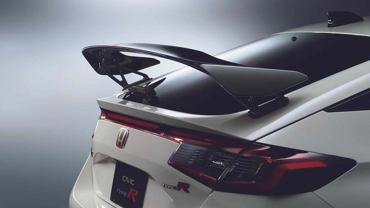 Honda Civic Type R 正式发布，维持经典前置前驱动配置，2.0L Turbo + 6MT，动力最强 Type R！