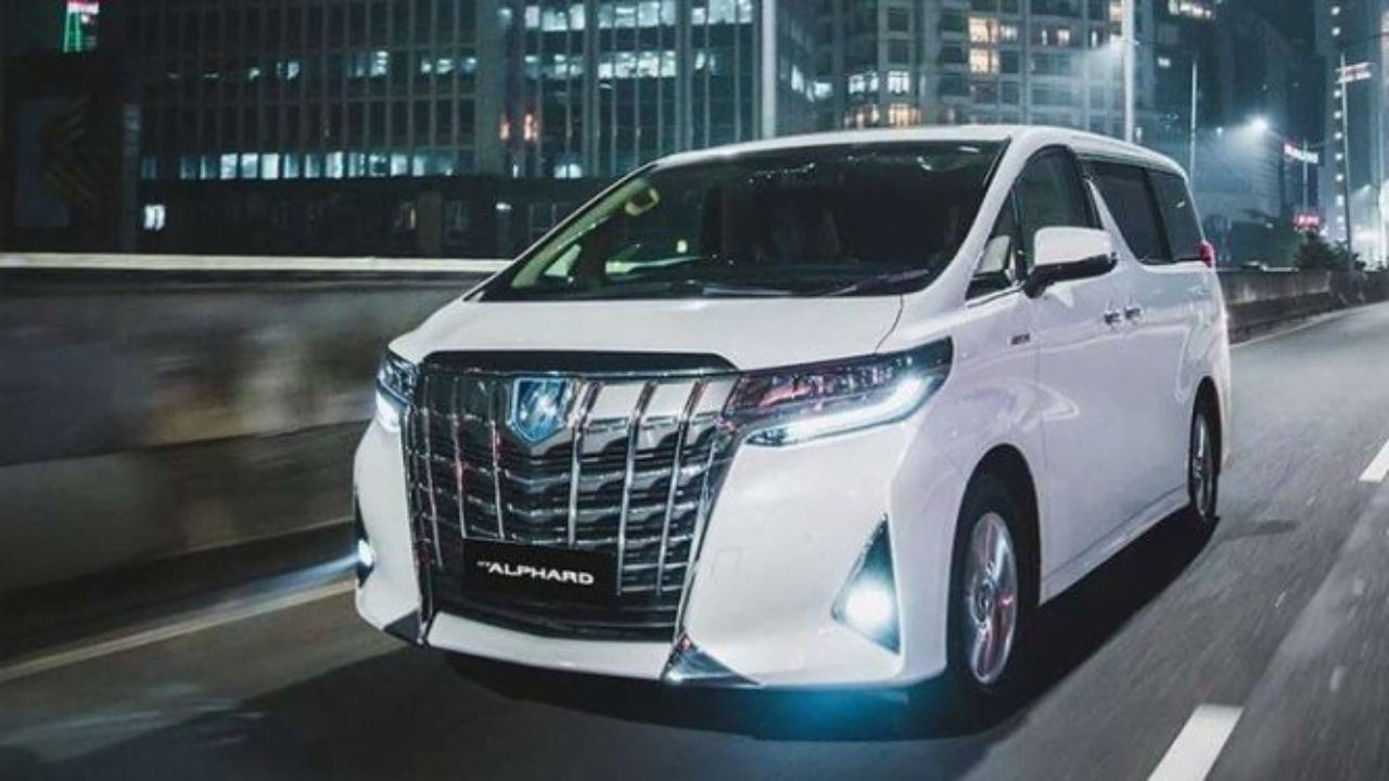男子欲试驾 Toyota Alphard ,但是遭要求必须想给RM 1,000定金!