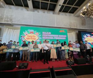 BHPetrol 为 Riang Ria Hari Raya 活动举行送奖仪式，颁发价值 RM 220,000 现金礼物给 40 名幸运儿！