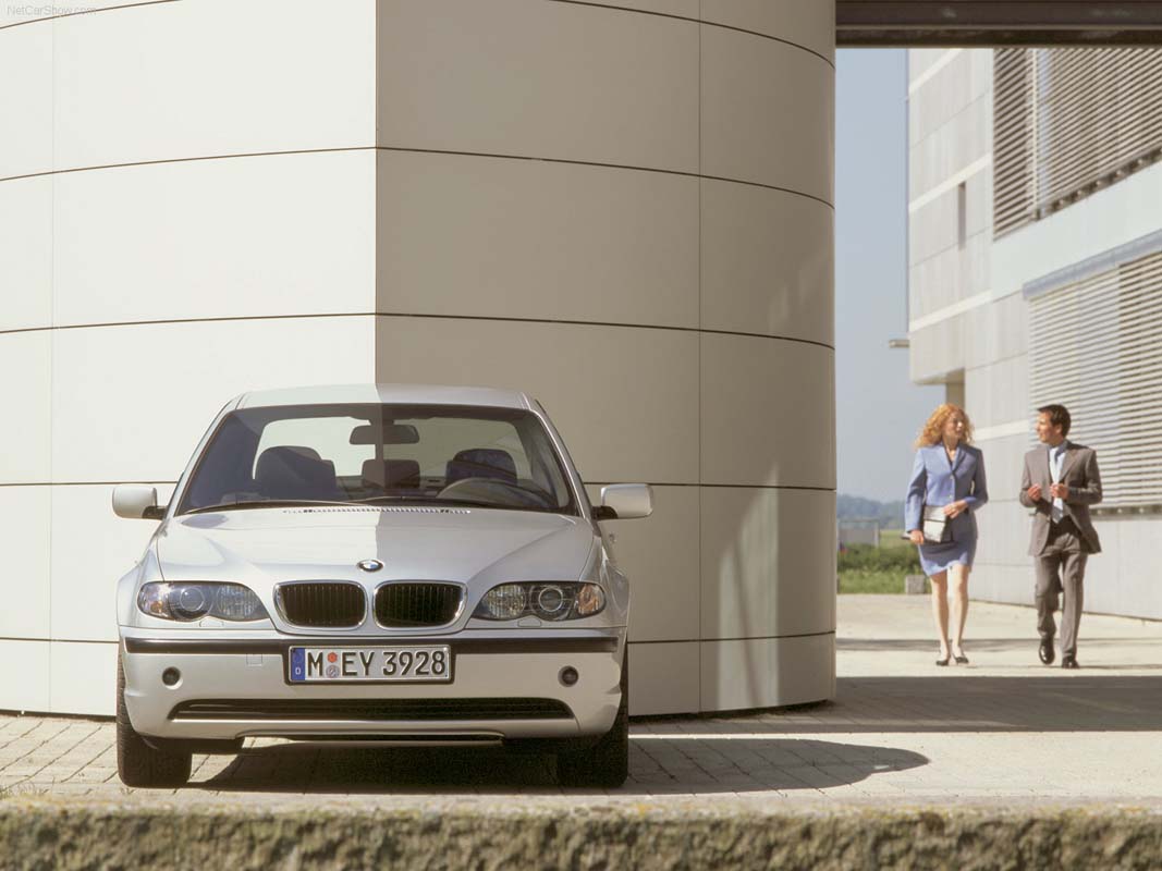 BMW 老板建议消费者：不需要买新车，因为会造成资源浪费！