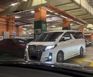 Electric Vehicle 充电太难了！电动车车主网上诉苦被 Toyota Alphard 霸占电动车专用停车位经历！