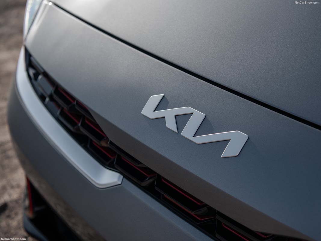 它是 Kia Motor 不是 KN Motor ！起亚新厂徽引起不少消费者混淆！