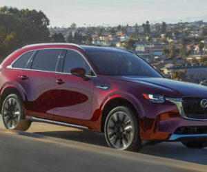 Mazda CX-90 实车照发布前曝光：对手瞄准 BMW 和 Mercedes-Benz 的旗舰 SUV！