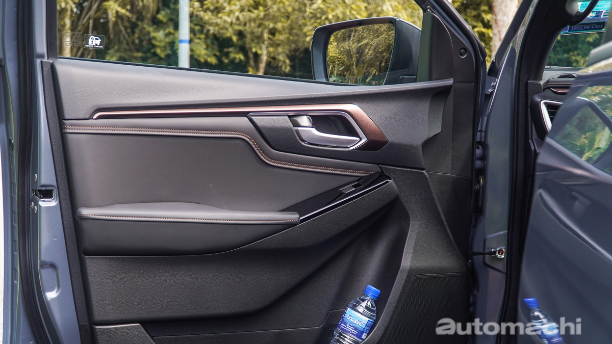 2023 Isuzu DMax XTerrain 17