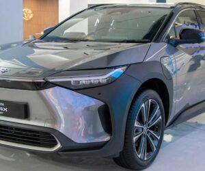 Toyota 首席科学家：Hybrid 车款用更少的资源就可以有比 EV 更有效降低碳排放！