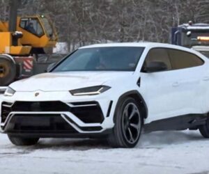 豪横的宣传方式！俄罗斯 YouTuber 为了品牌宣传直接砸毁一辆 Lamborghini Urus。