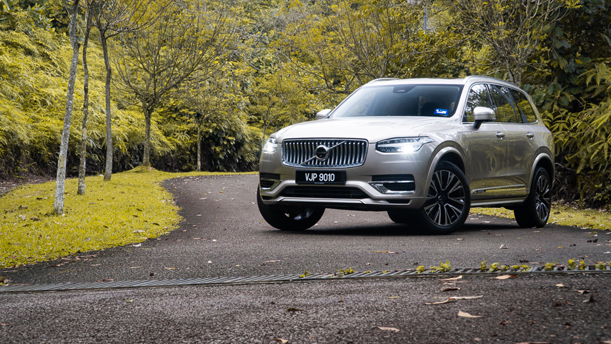 Volvo XC90 Recharge T8 :动力强配备好、性价比满满的7座SUV!