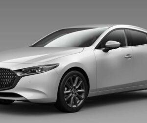 2023 Mazda3 升级版登场：升级 10.25 寸主机，加入无线 CarPlay 功能。