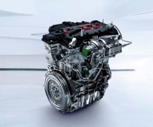 Chery F4J20 引擎介绍：号称中国最强 2.0T 引擎，动力表现接近 BBA 水准。