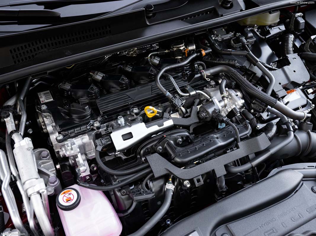 更像电动车的燃油车! Toyota 将开发纯电动续航达到200公里以上的混合动力车款!