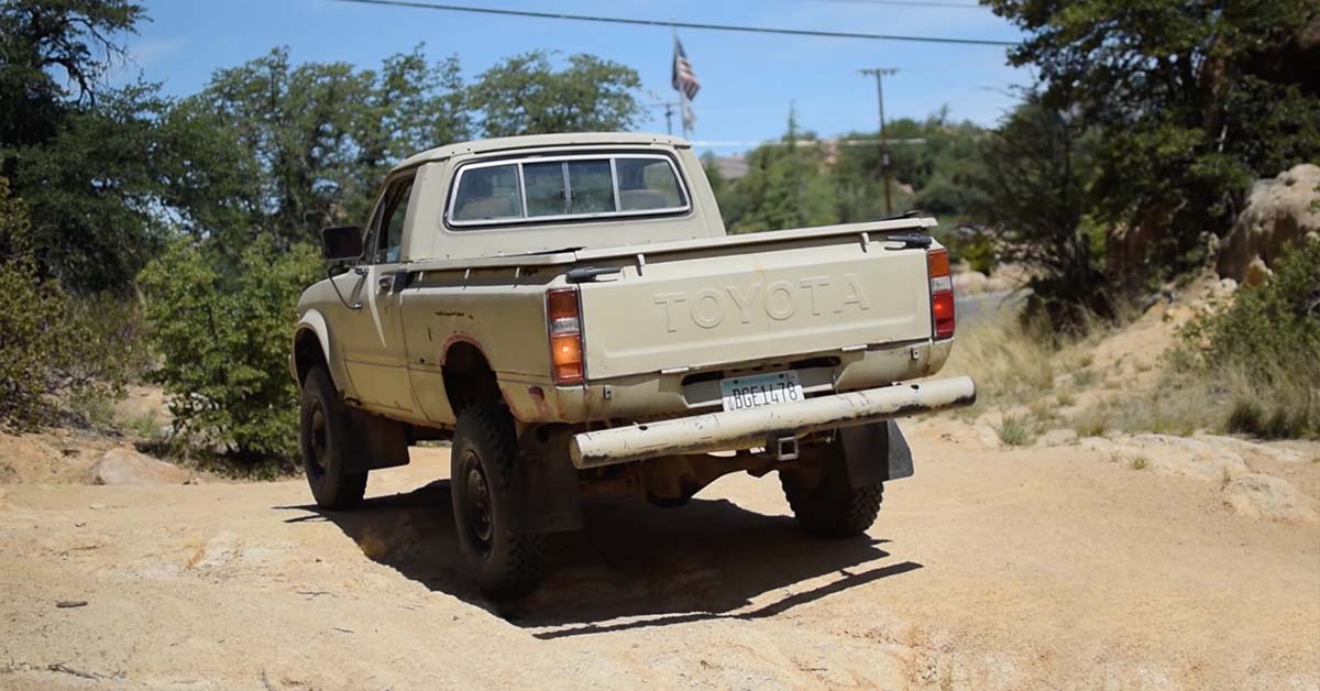 超过40年依旧可以正常行驶、这是 Toyota Hilux 行驶了1,600,000公里后的模样!