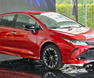 Toyota Corolla Altis 小改款开放预定：升级 12.3 寸数位化仪表，首次推出 GR-Sport 车型，新车价从 139,800 起。