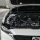 传闻： Mazda6 大改款开发中、但是为了降低研发成本将和长安汽车合作研发！ 虽然之前有很多消息指出 Mazda6 因为四门轿车市场萎缩所以不会再有继承者，但是最近根据海外媒体的消息指出大改款车型依旧还会推出市场，但是这一次马自达将会和他们的中国合作伙伴长安汽车开发新一代车型，为的就是降低生产以及研发成本。 Mazda6 是在2002年首次登场，之后成为了原厂的主力车型，同时在2012年发布了以 Kodo 设计元素为主轴的车型，并且配备上动力强劲的 Skyactiv-G 以及 Skyactiv-D 引擎，在一开始销售成绩非常不错，但是之后因为全球市场的消费者开始偏向 SUV ，所以原厂分别在2016年以及2018年推出小改款升级 Mazda6 车型，但是大改款一直迟迟没有消息。 虽然之后有消息指出原厂会以全新的后轮驱动平台打造全新一代的 Mazda6 ，但是这个消息被原厂欧洲高层否决了，主要的原因就是因为开发成本太高，市场需求太低所以原厂并不会投入 Mazda6 的开发，这个消息对于很多马自达粉丝都是一个坏消息，但是根据我们获得的一些消息，新一代的车型确实还会推出，而且已经在开发中。 另外最近根据 autoevolution 转载自日本媒体的消息， Mazda6 的研发工作已经在进行中，不过新车应该还是会采用前置引擎前轮驱动的设计，而且为了降低研发以及生产成本，这一次 Mazda 会找上其在中国的合作伙伴长安汽车合作研发新车，虽然在原文中并没有提到实际的合作方式，不过相信 Mazda 应该会采用 Uni-T 的平台，又或者是双方合作研发新一代的 D-Segment 车款但是投放不一样的市场（例如 Isuzu D-Max 以及 Mazda BT-50 的关系）。 消息来源：autoevolution