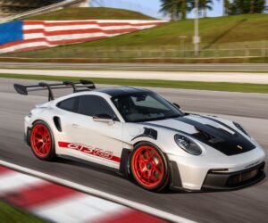 最强 Porsche 911 GT3 RS 登陆大马：极致轻量化的赛道利器，开价 RM 2,630,000 起。