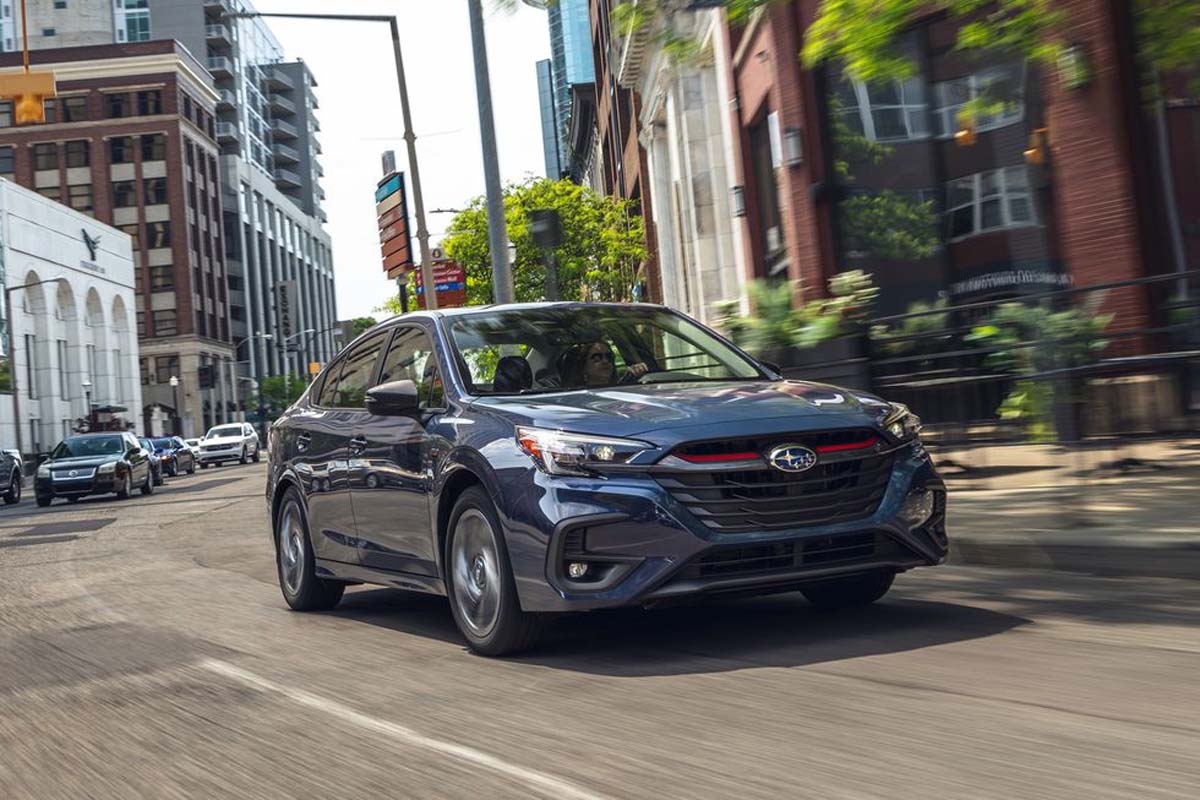 外媒评选最佳D-Segment Sedan ,第一名绝对是你想不到的车款!