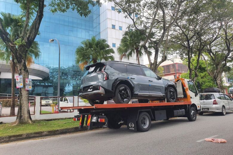 Kia EV9 现身大马:韩系旗舰电动 SUV,最远续航 519 km。 - automachi.com