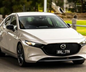 Mazda3 升级版销售员开放预订：新增 10.25 寸主机、无线 CarPlay、BOSE 音响、带 Stop&Go ACC，开价 RM149,320。