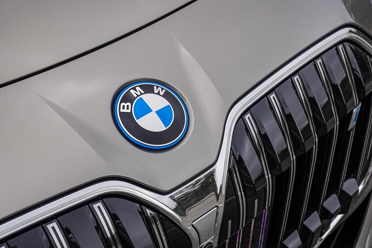 BMW i7 订单报捷、全马累计订单已经超过1,000张、成本地最畅销豪华纯电车之一！