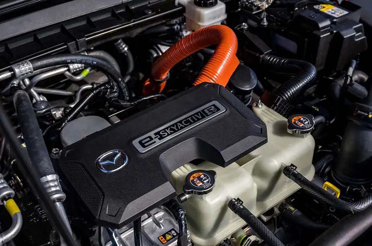 Mazda MX-30 R-EV 油耗超惊人、一公升燃油可以行驶120 km！