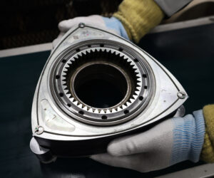 达成里程碑成就！Mazda Rotary Engine 产量突破 200 万辆，历经 62 年开发历史。