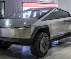 限制黄牛炒价！Tesla Cybertruck 车主需签不可转卖协议，违者将被罚 50,000 美元并列入黑名单，再也不能买 Tesla。