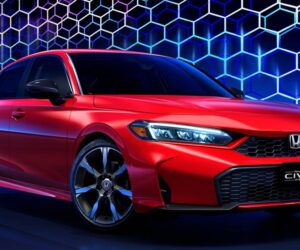 2025 Honda Civic 小改款官图发布：Type R 同款 Bumper，造型更帅气干练。