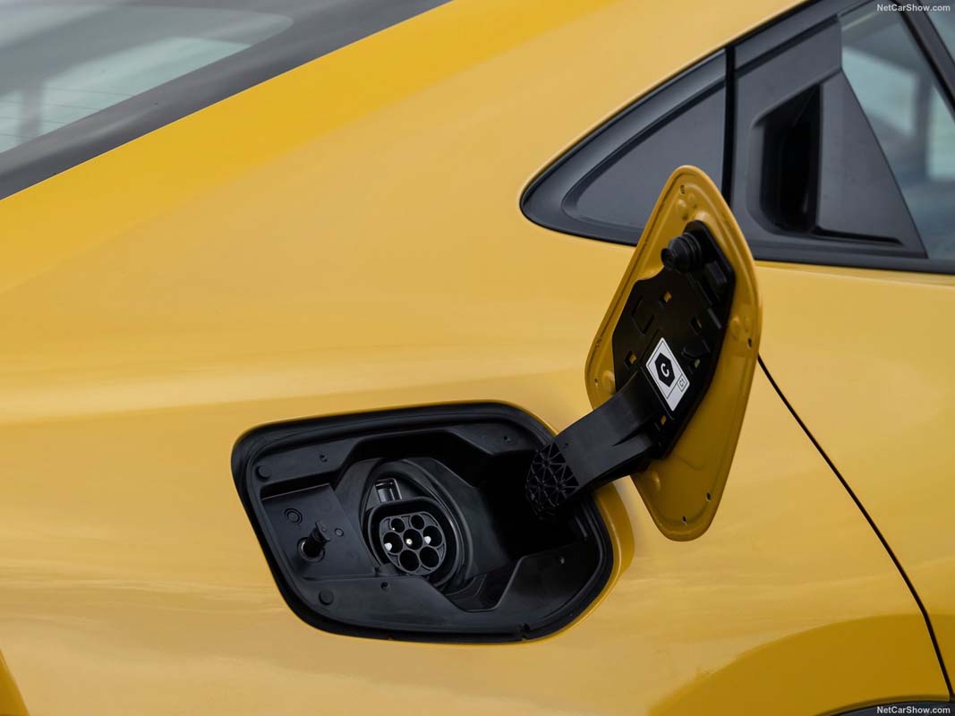 Toyota 继续投入混合动力引起消费者共鸣、一般保守消费者更偏向购买传统品牌！