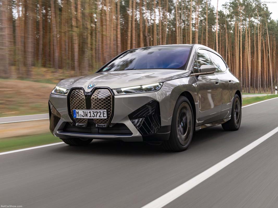 2024 BMW iX xDrive50 现身我国：提升充电速度、最大降价超过RM 60,000！