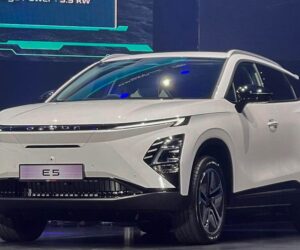 首款大马 CKD 中国电动车！Chery Omoda E5 正式发布：最远续航 430 km，开价 RM 146,800 起。