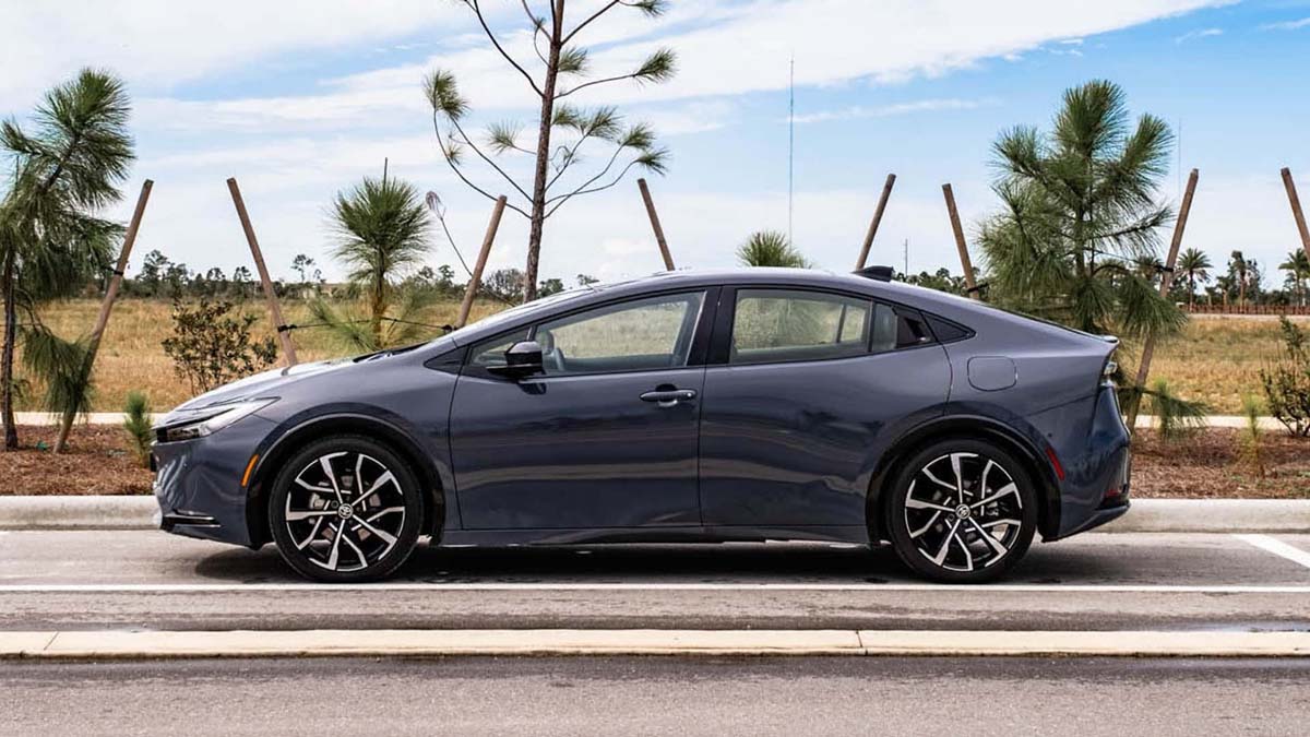 外媒称 Toyota Prius Prime 比电动车更好，满缸燃油可行驶966公里！