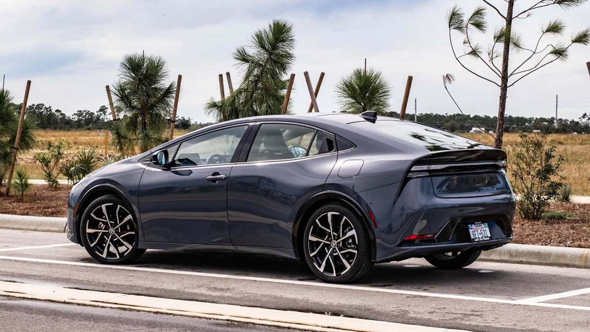 外媒称 Toyota Prius Prime 比电动车更好，满缸燃油可行驶966公里！