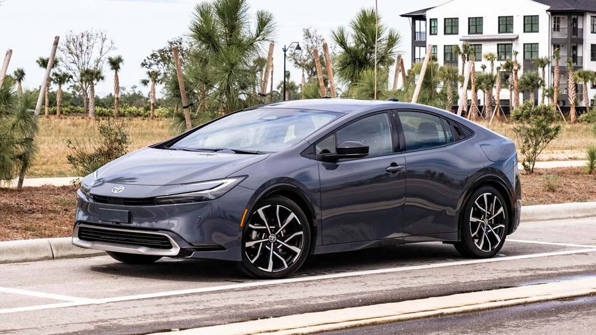 外媒称 Toyota Prius Prime 比电动车更好，满缸燃油可行驶966公里！