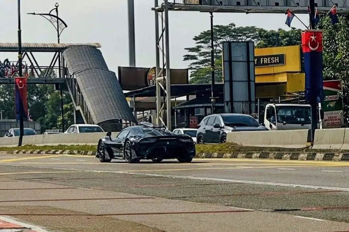 Ismail Drive 柔佛摄政王新座驾!Mercedes-AMG One 大马上路,车价超过 RM 25,000,000。 - automachi.com