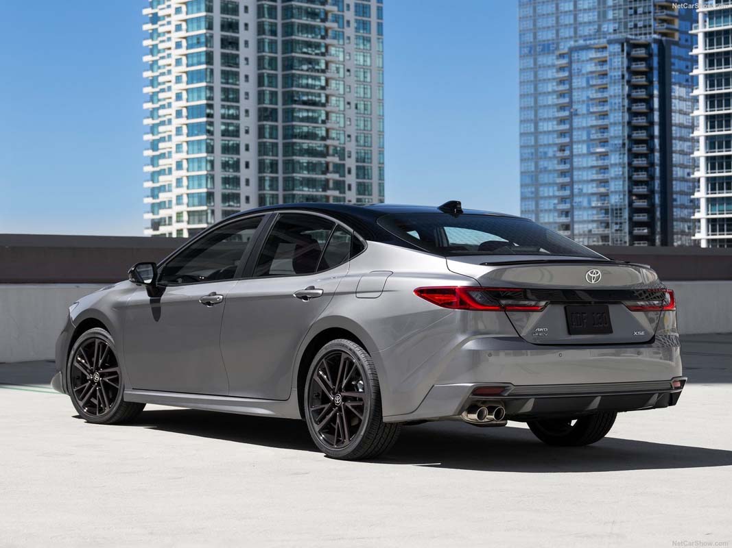 Toyota Camry 在澳洲创下全新销售记录、约95%的消费者选择混合动力版本!