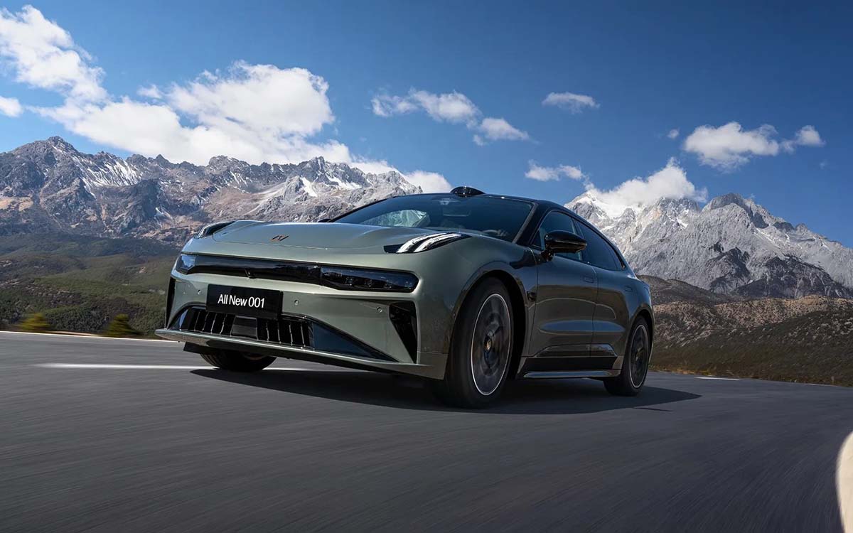 Zeekr 放弃继续当“纯电动汽车制造商”，首款混合动力新车将在2025年发布