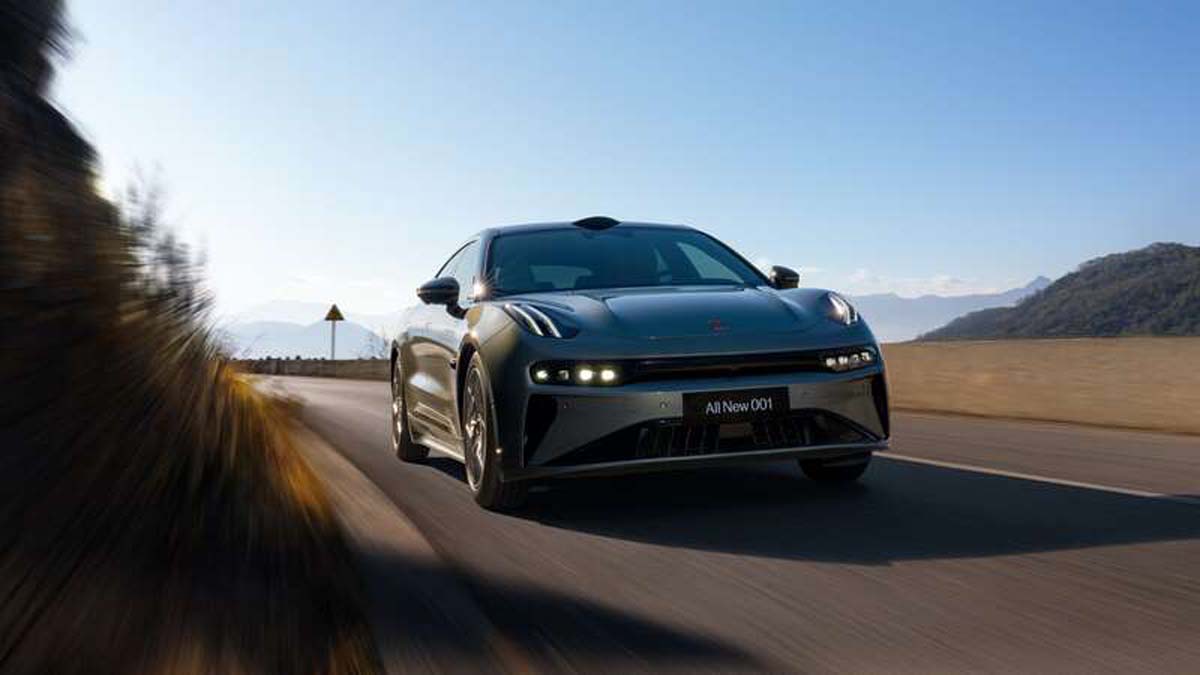 Zeekr 放弃继续当“纯电动汽车制造商”，首款混合动力新车将在2025年发布