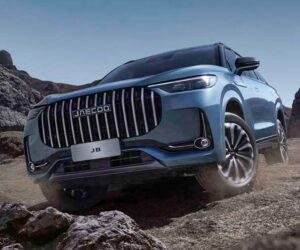 2025 JAECOO J8 本地开放预订：搭载2.0L涡轮引擎、本地售价RM 195,000起