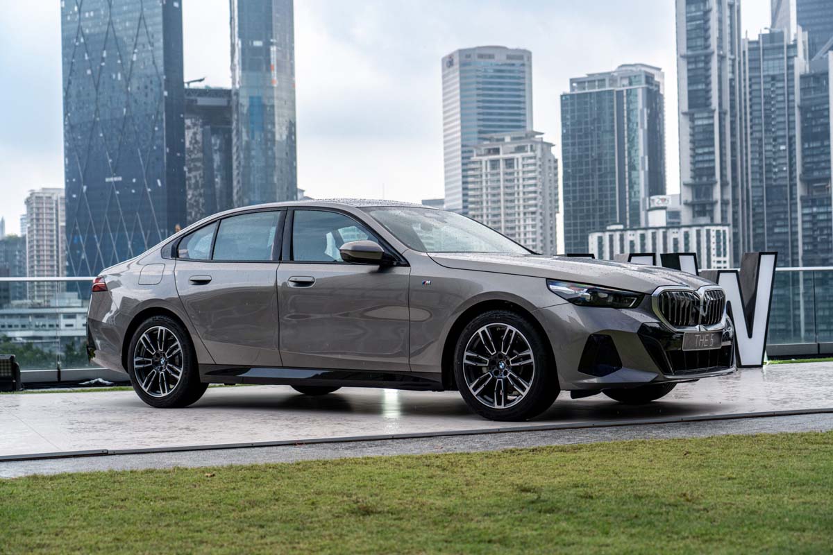 BMW G60 520i :用 330i 的价格买到5 Series 是不是很划算?