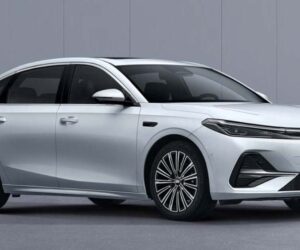 Proton S90 就是它？吉利银河A7现身，世界上油耗最低的Sedan!