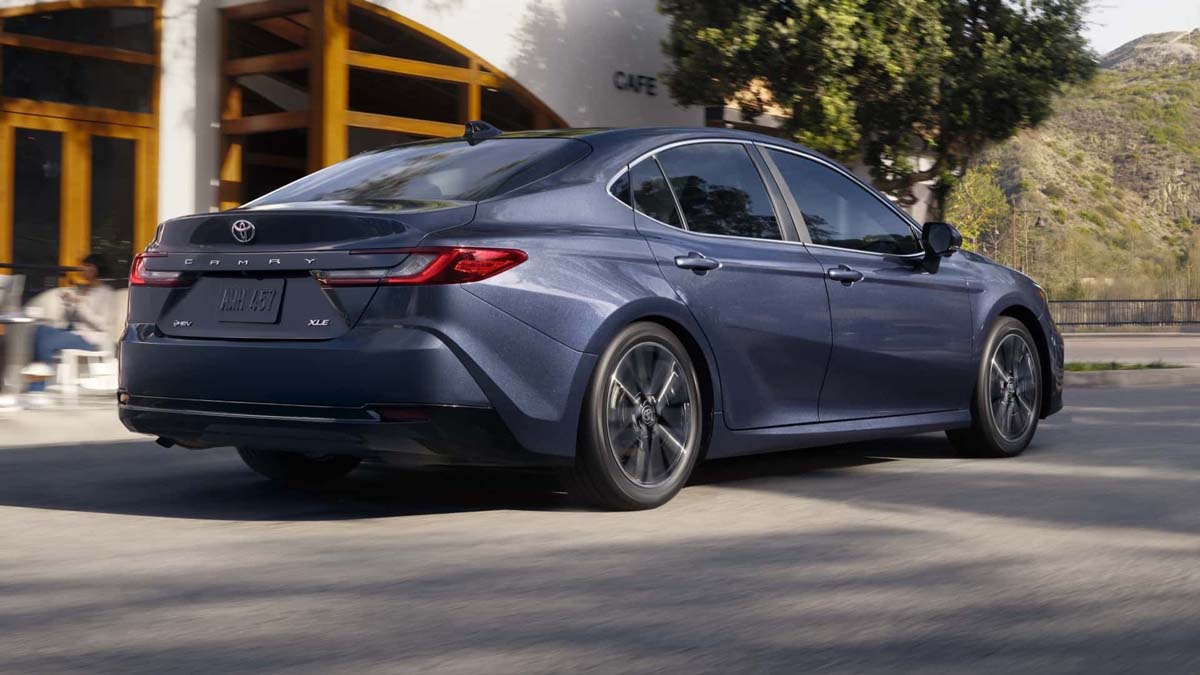 Toyota Camry Nightshade 北美登场：全新酷炫涂装、最大马力232 Hp！