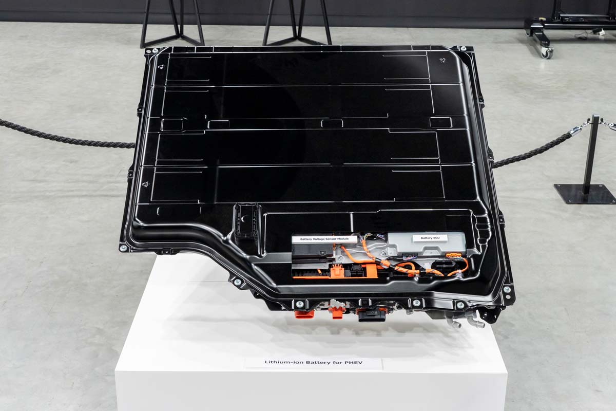 Toyota THS 6代正式发布：采用SiC 碳化硅功率半导体、动力更强油耗更低！