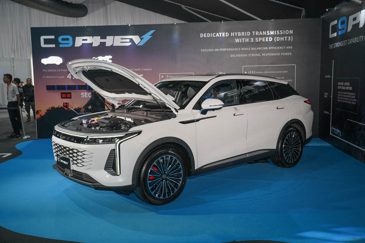 2025 OMODA C9 PHEV 正式现身大马:1.5L PHEV 系统、0-100加速仅4.9秒!