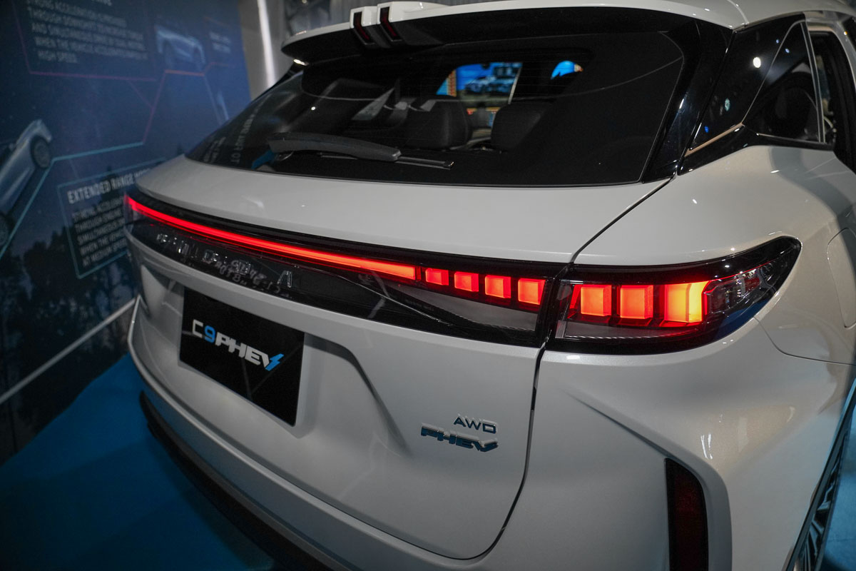 2025 OMODA C9 PHEV 正式现身大马:1.5L PHEV 系统、0-100加速仅4.9秒!